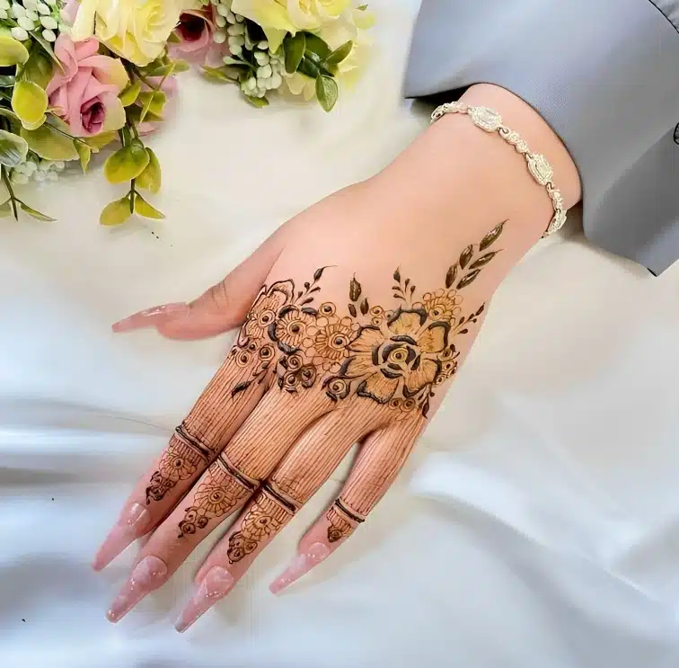 mehendi design simple front hand