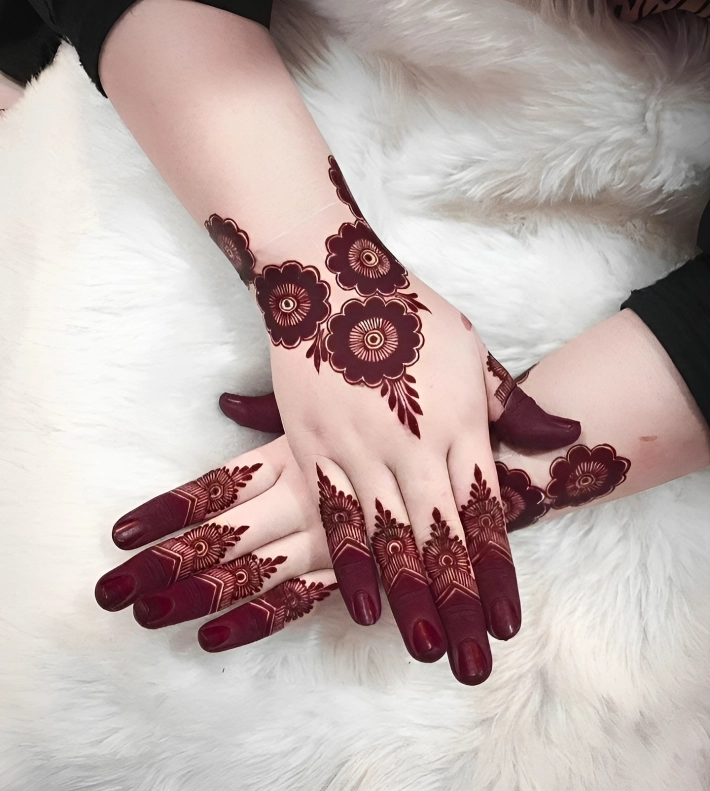 stylish mehendi design new