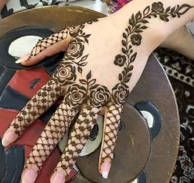 Full Finger mehndi Design