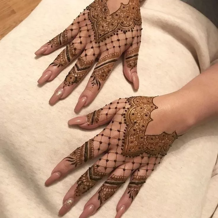 Trendy Finger mehndi Design